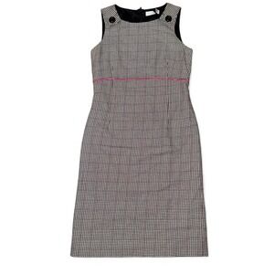 Vintage Petite Sophisticate houndstooth plaid dress with button and pink accents